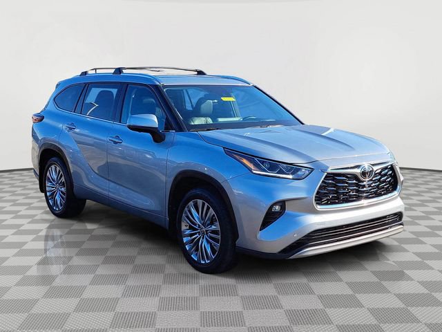 Used 2024 Toyota Highlander Platinum AWD/4WD image 7