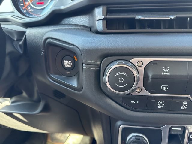 Used 2025 Jeep Wrangler Unlimited Rubicon AWD/4WD image 27