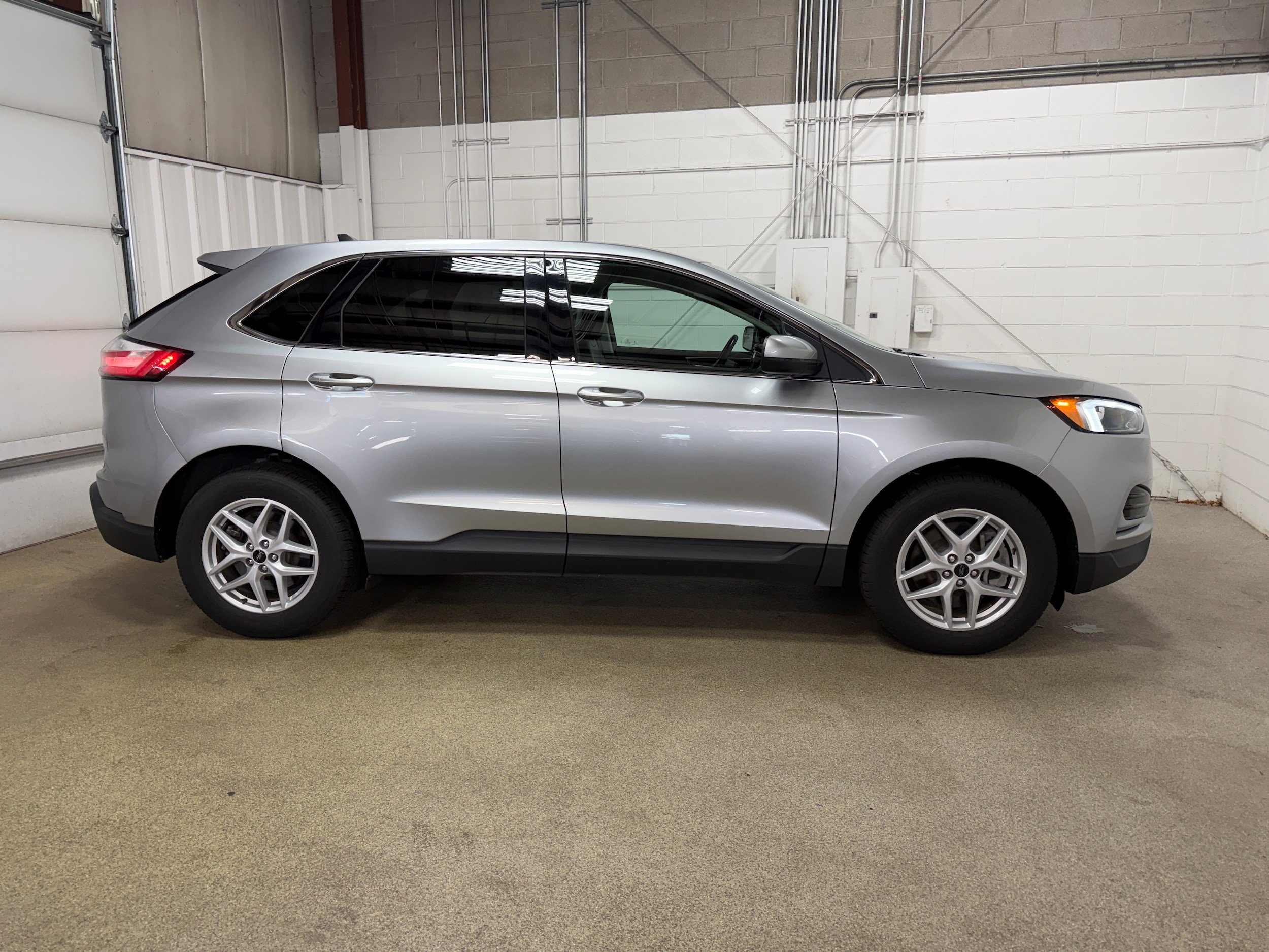 Certified 2023 Ford Edge SEL AWD/4WD image 7