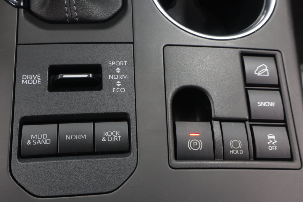 Used 2023 Toyota Highlander XLE AWD/4WD image 36