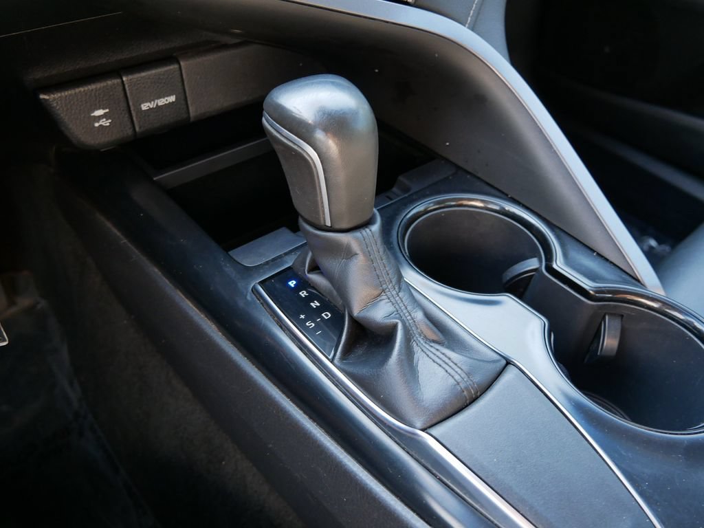 Used 2019 Toyota Camry SE FWD image 24
