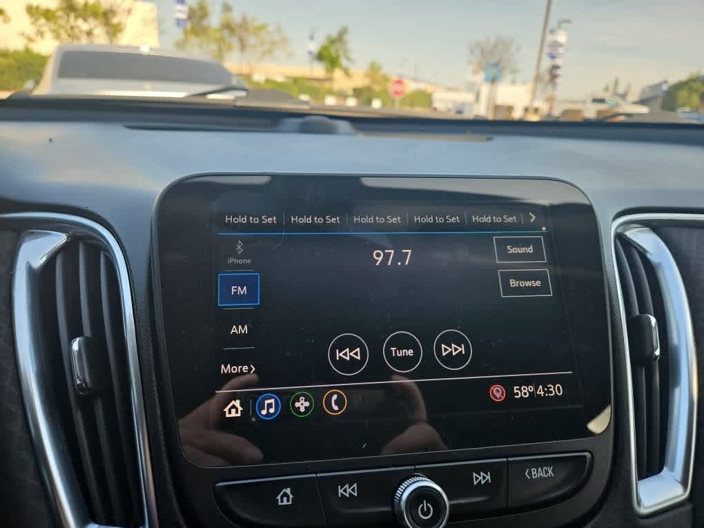 Used 2020 Chevrolet Malibu LT image 16