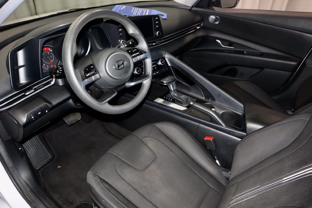 Used 2022 Hyundai Elantra SEL FWD image 23