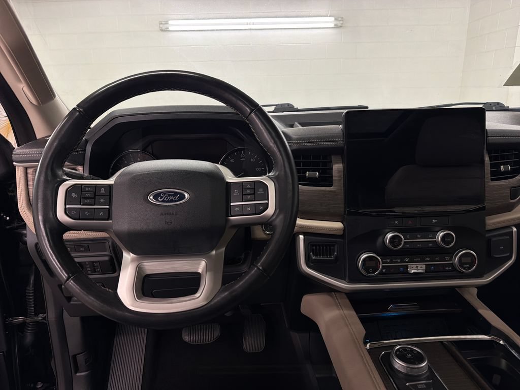 Certified 2024 Ford Expedition Limited RWD image 9