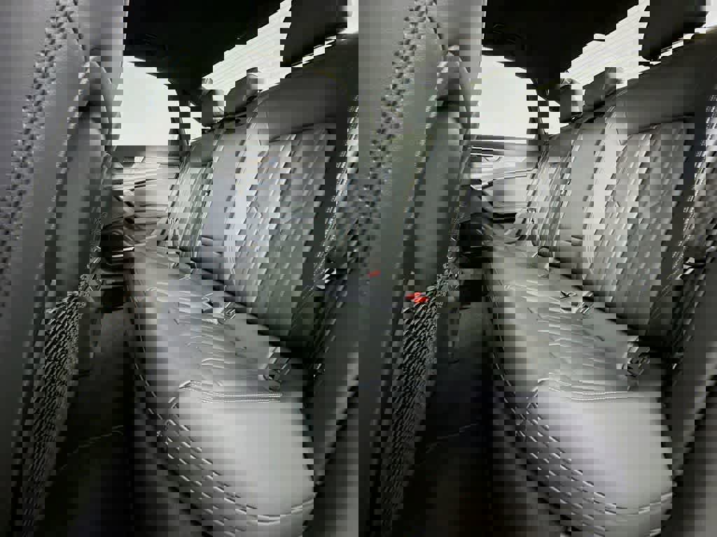 Used 2024 Audi A6 Premium Plus image 17