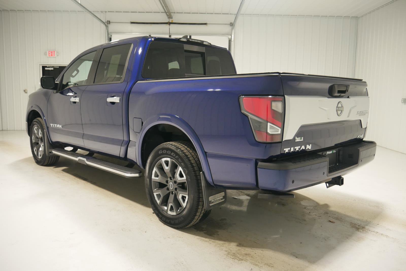 Used 2023 Nissan Titan Platinum Reserve w/ Moonroof Package image 7