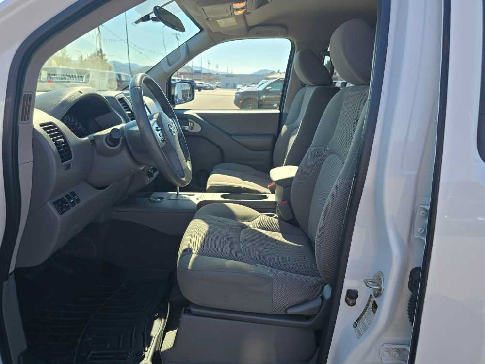 Used 2020 Nissan Frontier SV AWD/4WD image 9