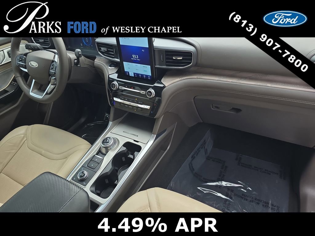 Certified 2024 Ford Explorer Platinum w/ Technology Package AWD/4WD image 10