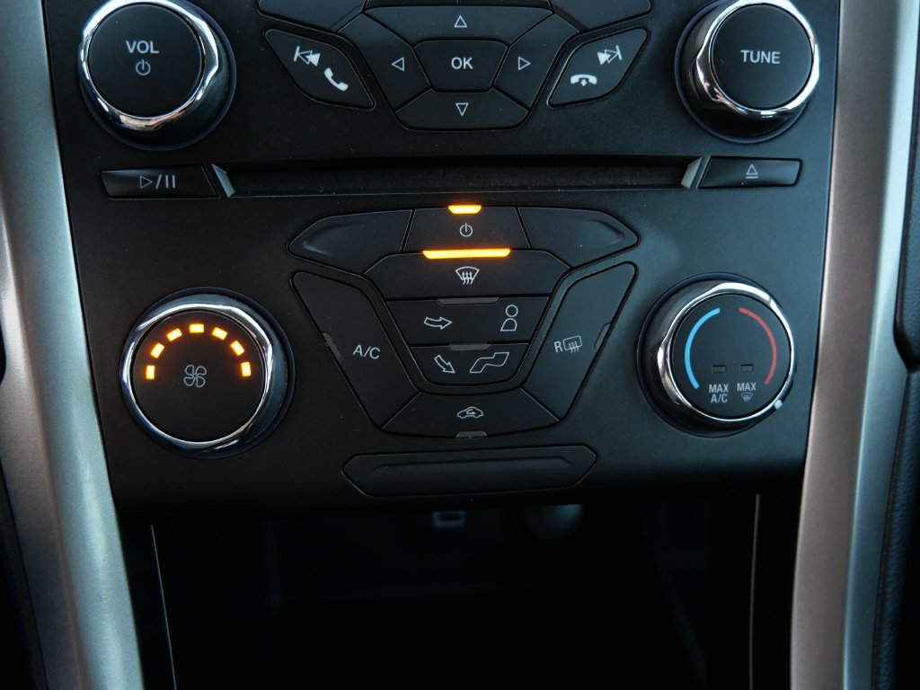 Certified 2017 Ford Fusion SE FWD image 22