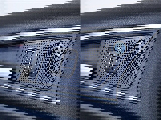 Certified 2020 Ford Edge Titanium w/ Equipment Group 301A image 27