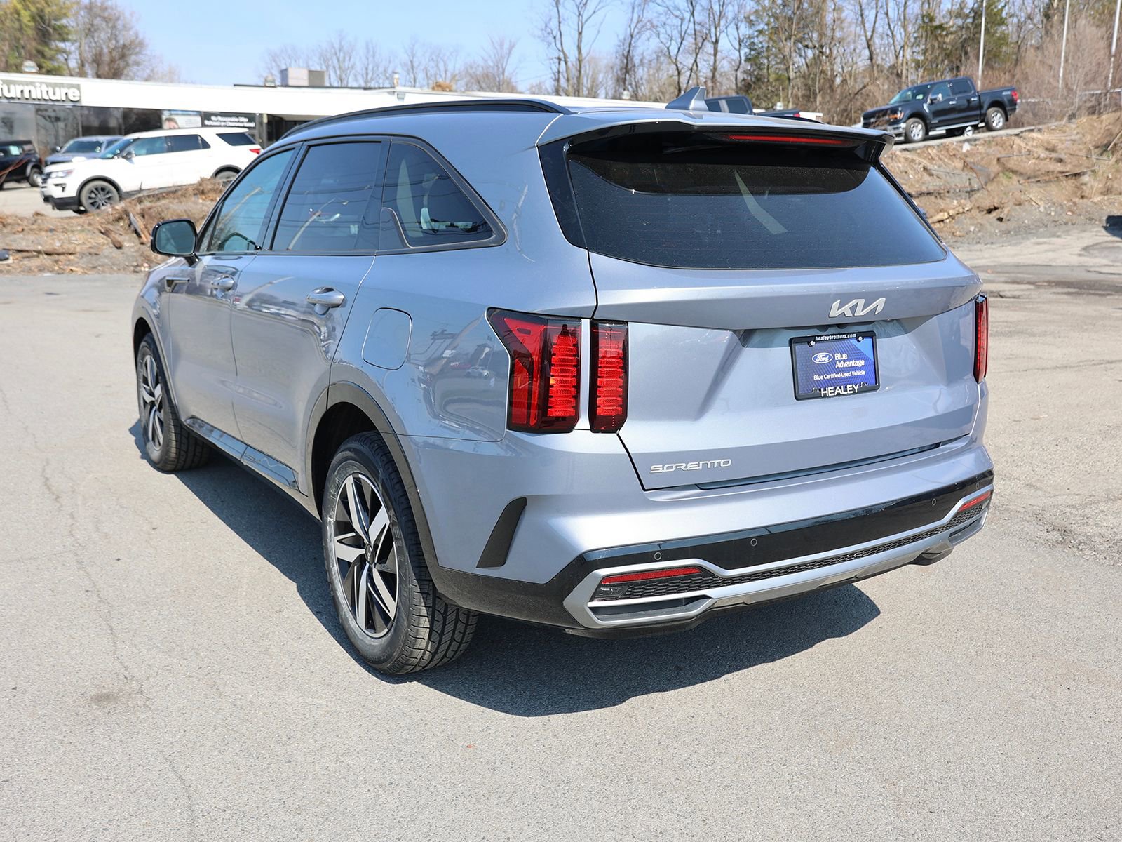 Used 2023 Kia Sorento S FWD image 5