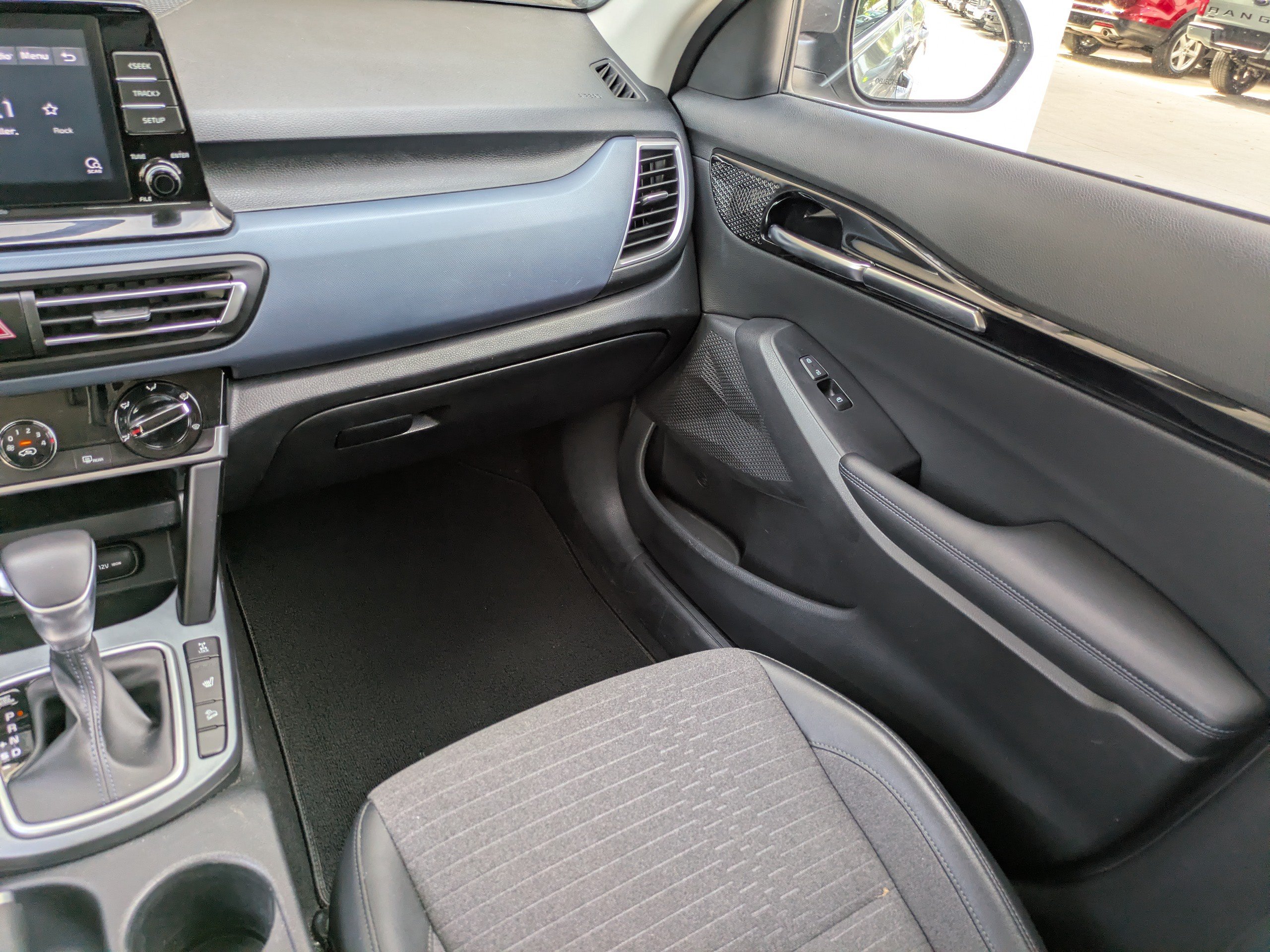 Used 2021 Kia Seltos S AWD/4WD image 17