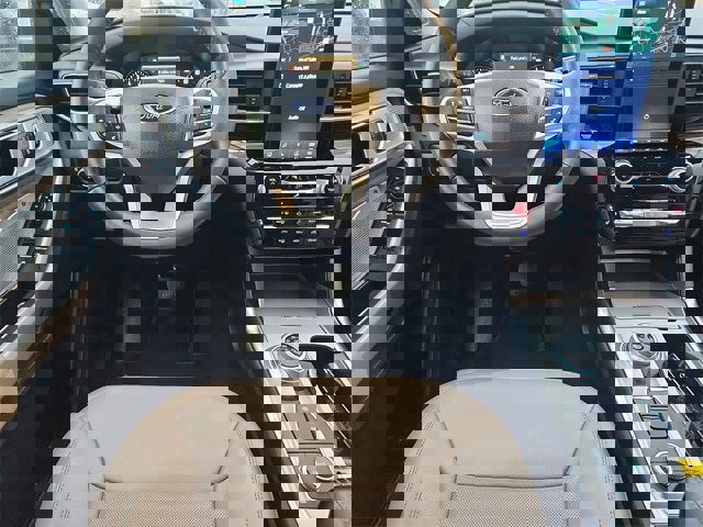 Certified 2023 Ford Explorer Limited w/ Limited Technology Package image 9