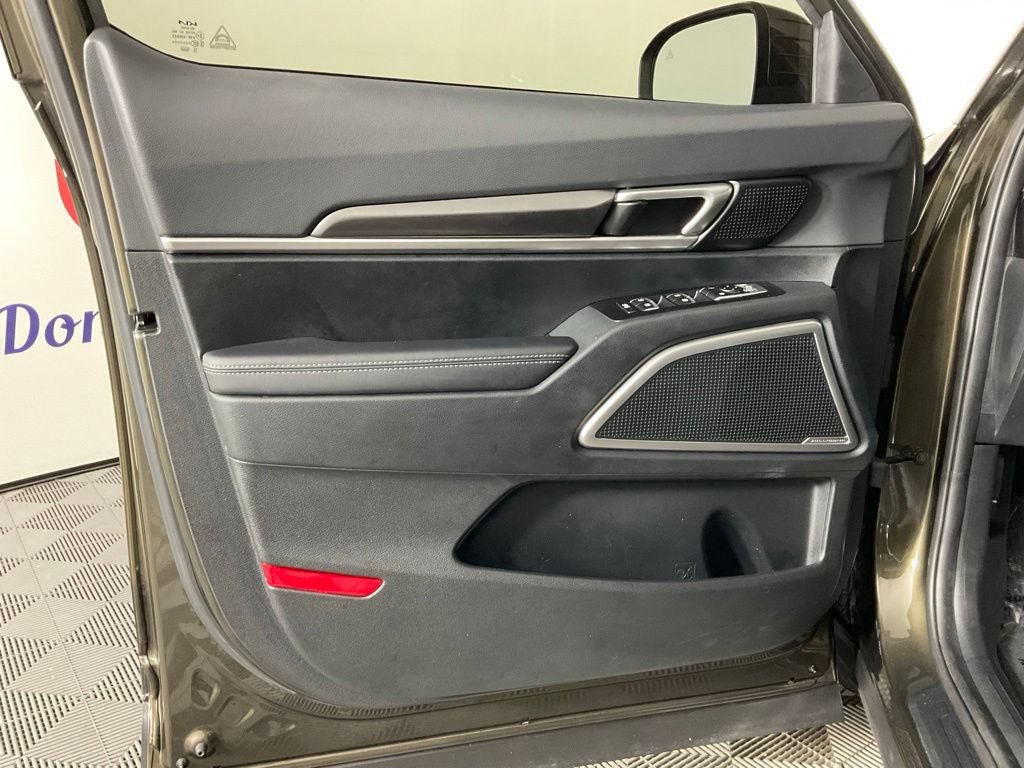 Used 2024 Kia Telluride S w/ S Sunroof Package FWD image 12