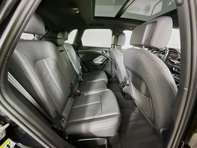 Used 2024 Audi Q3 2.0T Premium image 27