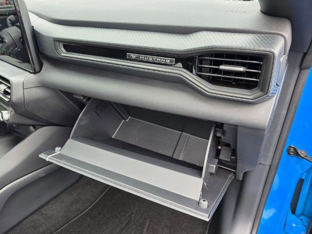 Certified 2025 Ford Mustang Coupe image 39