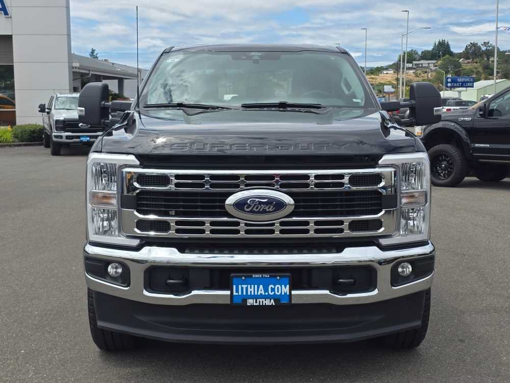 Certified 2025 Ford F350 XLT AWD/4WD image 8