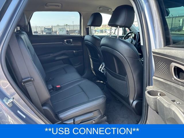 Used 2023 Kia Sorento S image 11