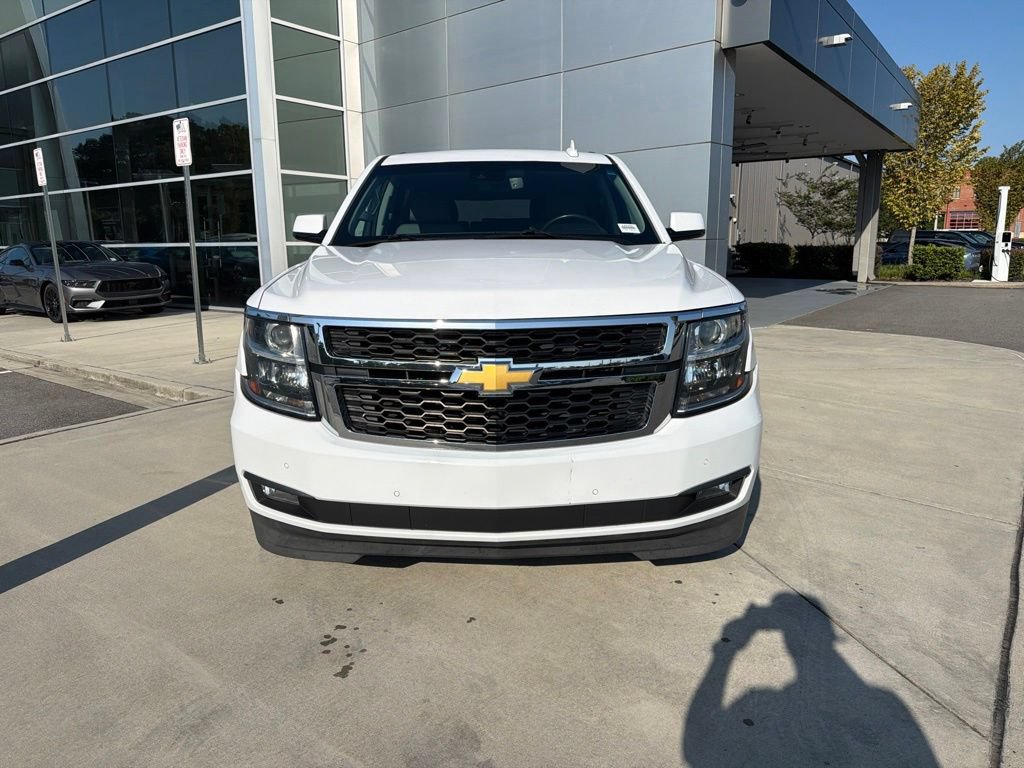 Used 2019 Chevrolet Suburban LT RWD image 2