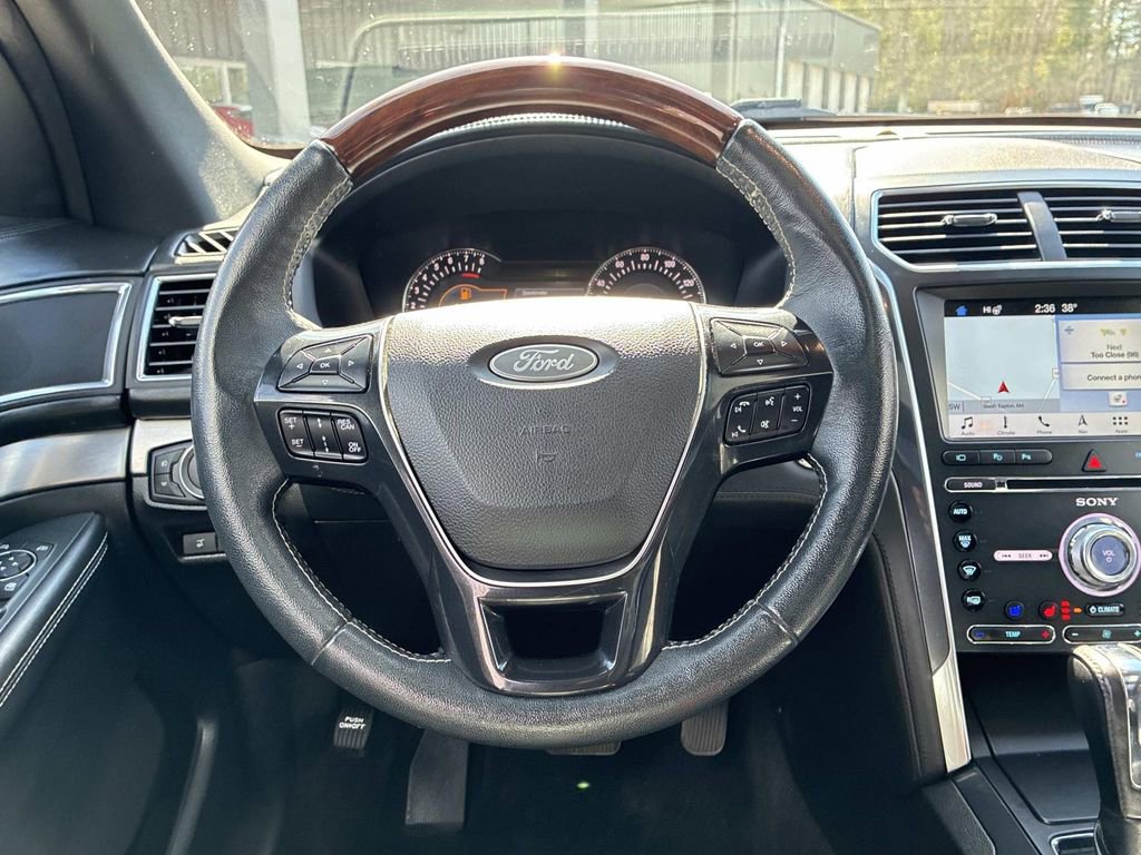 Certified 2018 Ford Explorer Platinum image 20