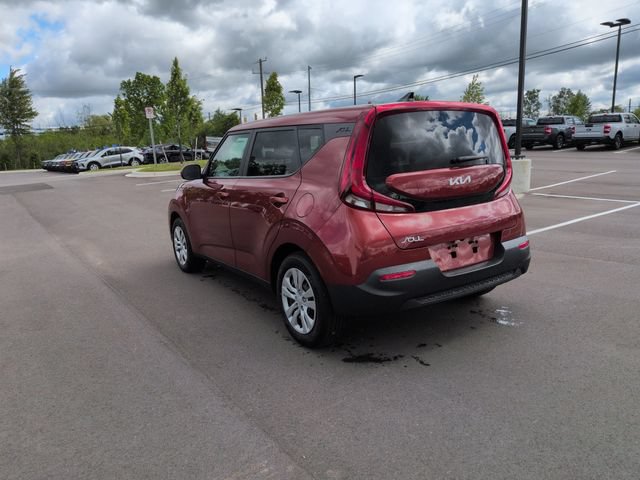 Used 2022 Kia Soul LX FWD image 5
