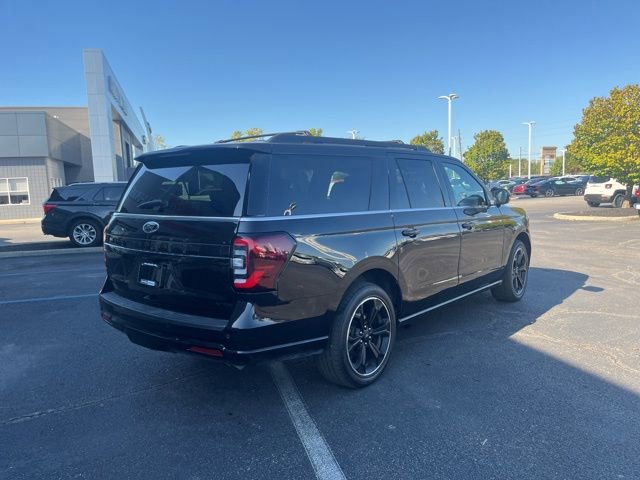 Certified 2022 Ford Expedition Max Limited w/ Equipment Group 304A image 5