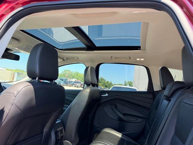 Certified 2019 Ford Escape Titanium FWD image 11