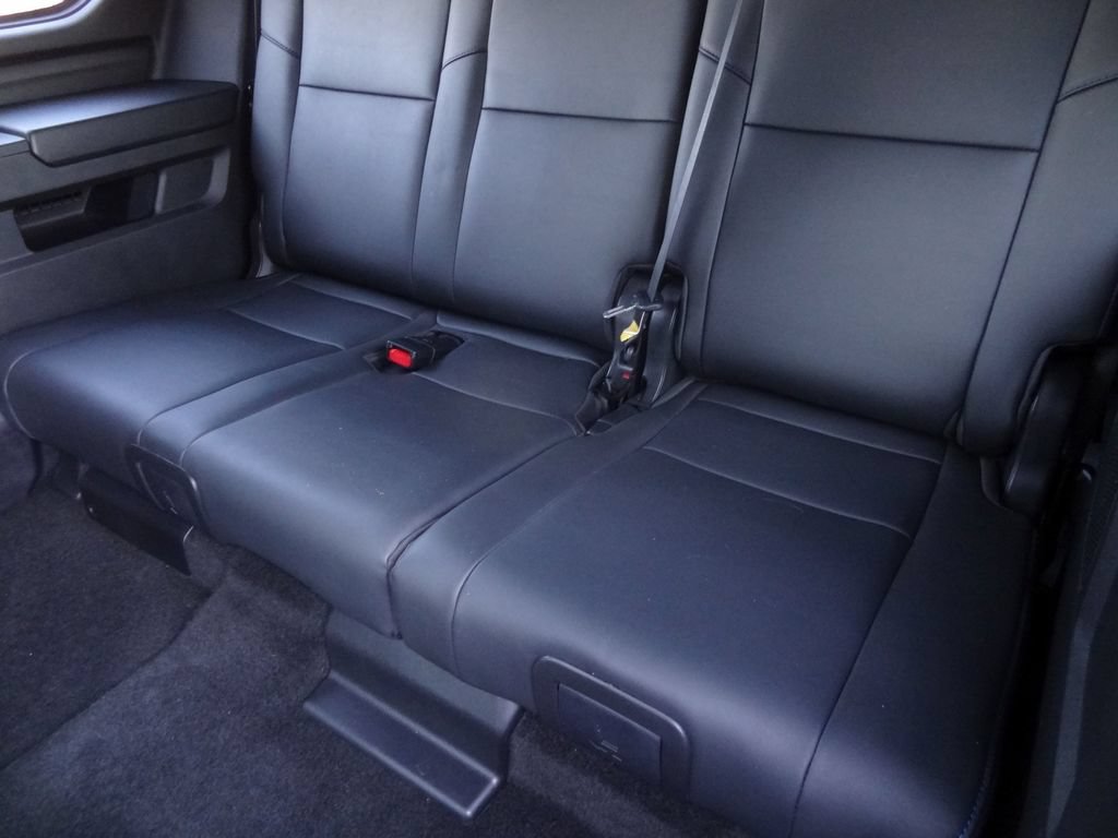 Used 2024 Toyota Sequoia Platinum AWD/4WD image 9