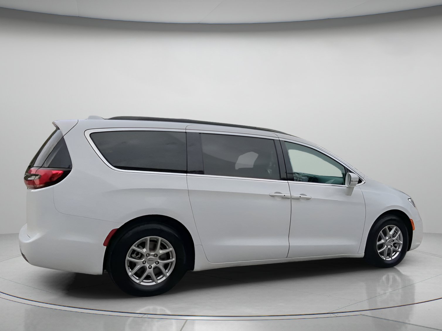 Used 2022 Chrysler Pacifica Touring-L FWD image 30