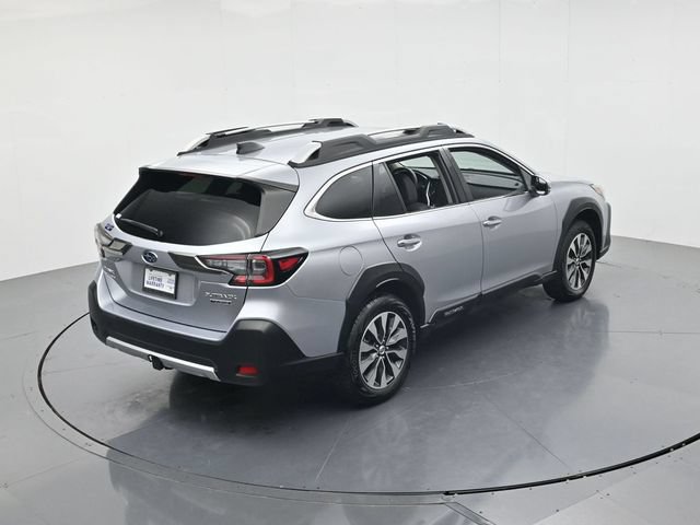 Used 2025 Subaru Outback Touring AWD/4WD image 43