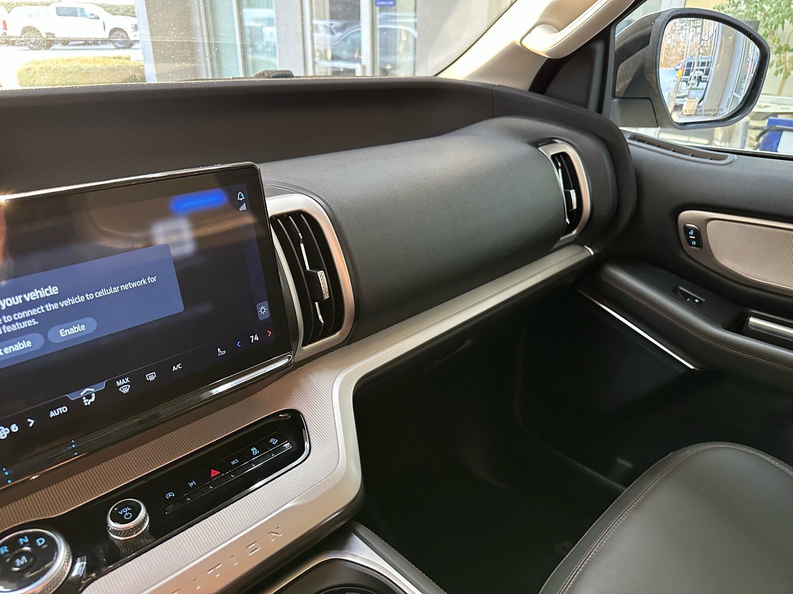 Certified 2025 Ford Expedition Active image 38