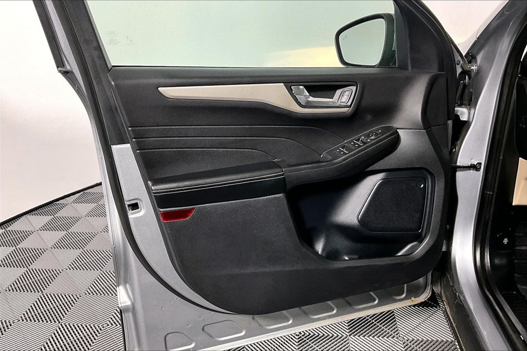 Certified 2021 Ford Escape SEL FWD image 23