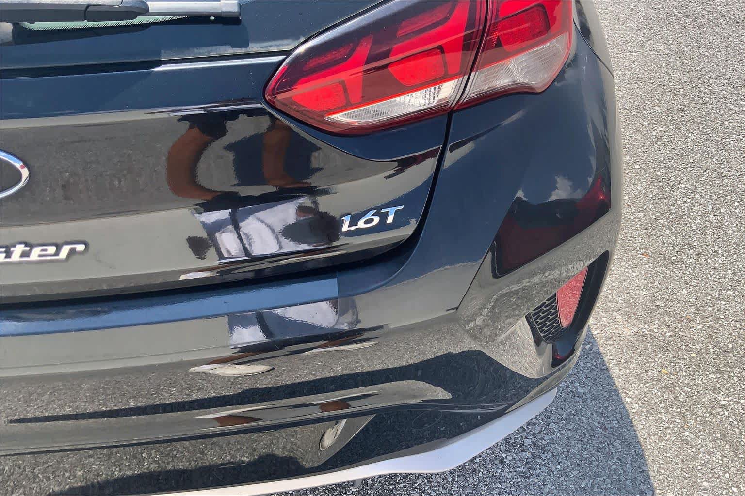 Used 2020 Hyundai Veloster Turbo FWD image 10