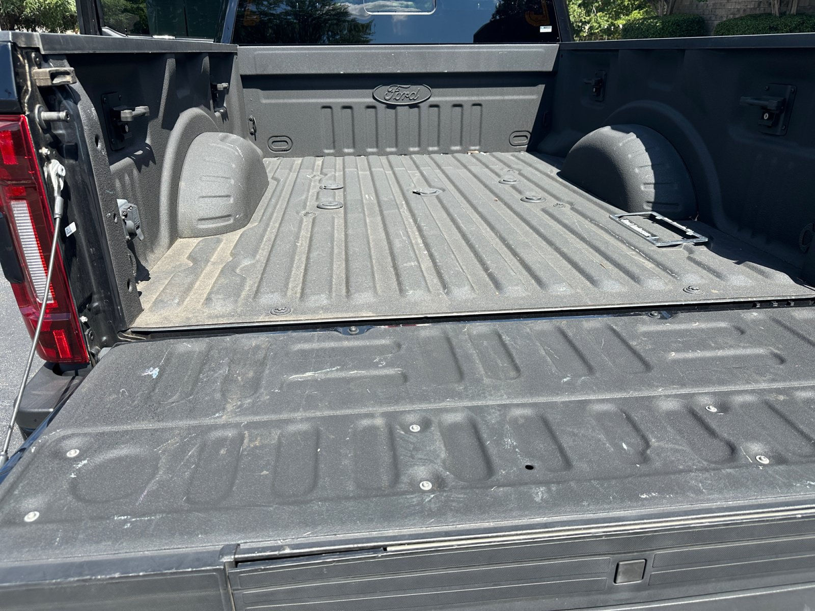 Certified 2019 Ford F250 Platinum w/ Platinum Ultimate Package AWD/4WD image 23