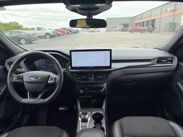 Certified 2023 Ford Escape ST-Line w/ Tech Pack #1 AWD/4WD image 17