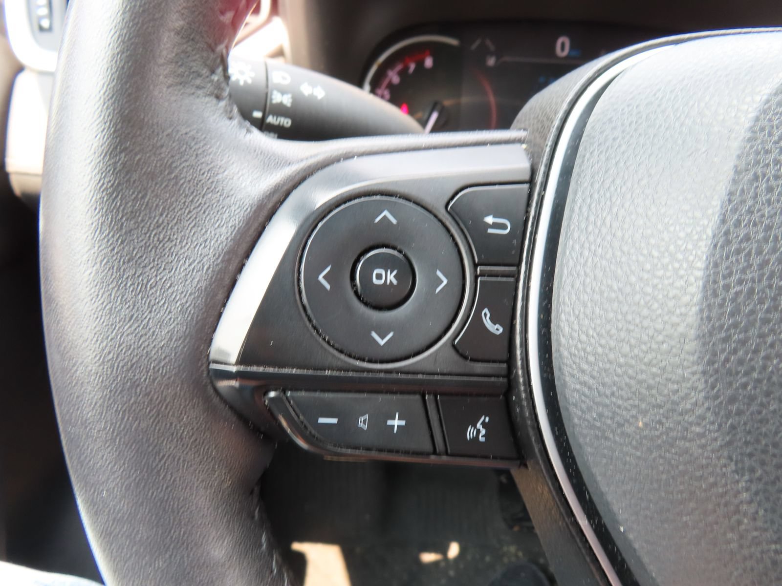Used 2024 Toyota RAV4 XLE w/ Weather Package AWD/4WD image 17