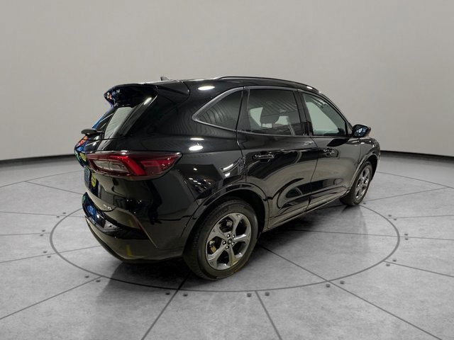 Certified 2024 Ford Escape ST-Line w/ Tech Pack #1 AWD/4WD image 3