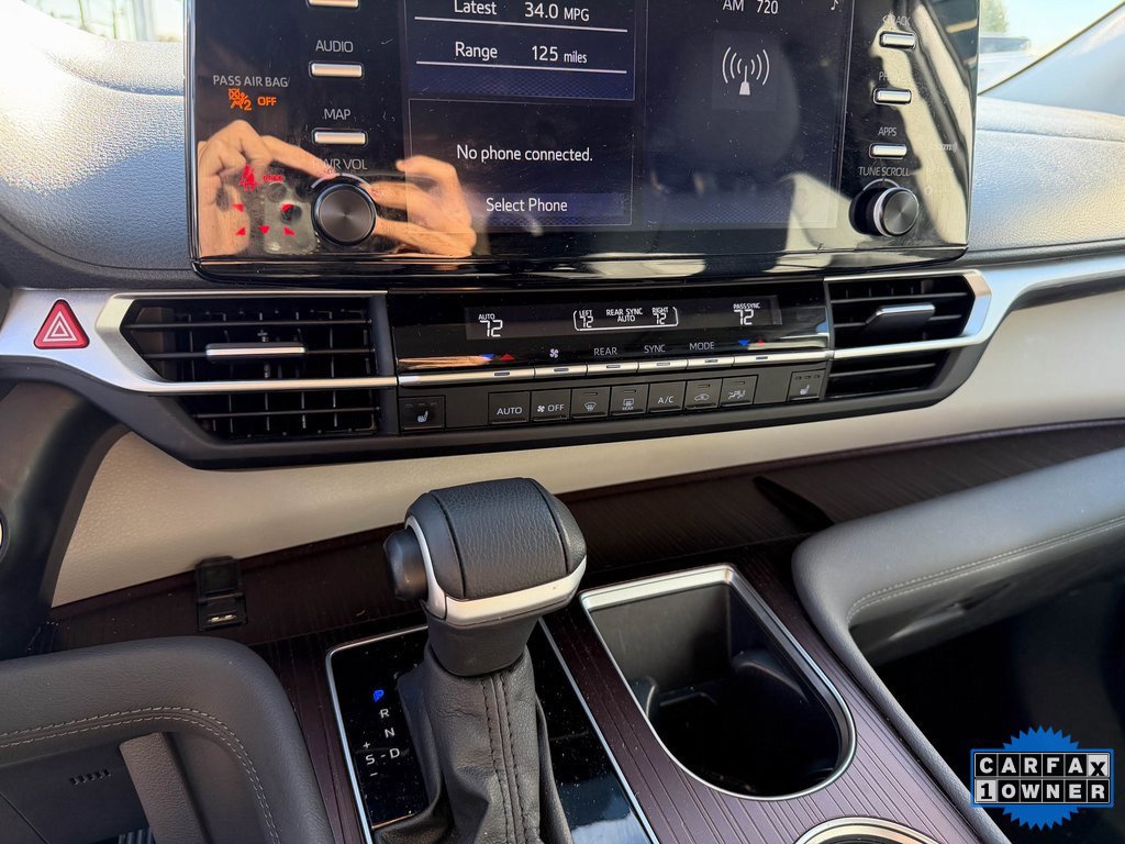 Used 2024 Toyota Sienna XLE image 27