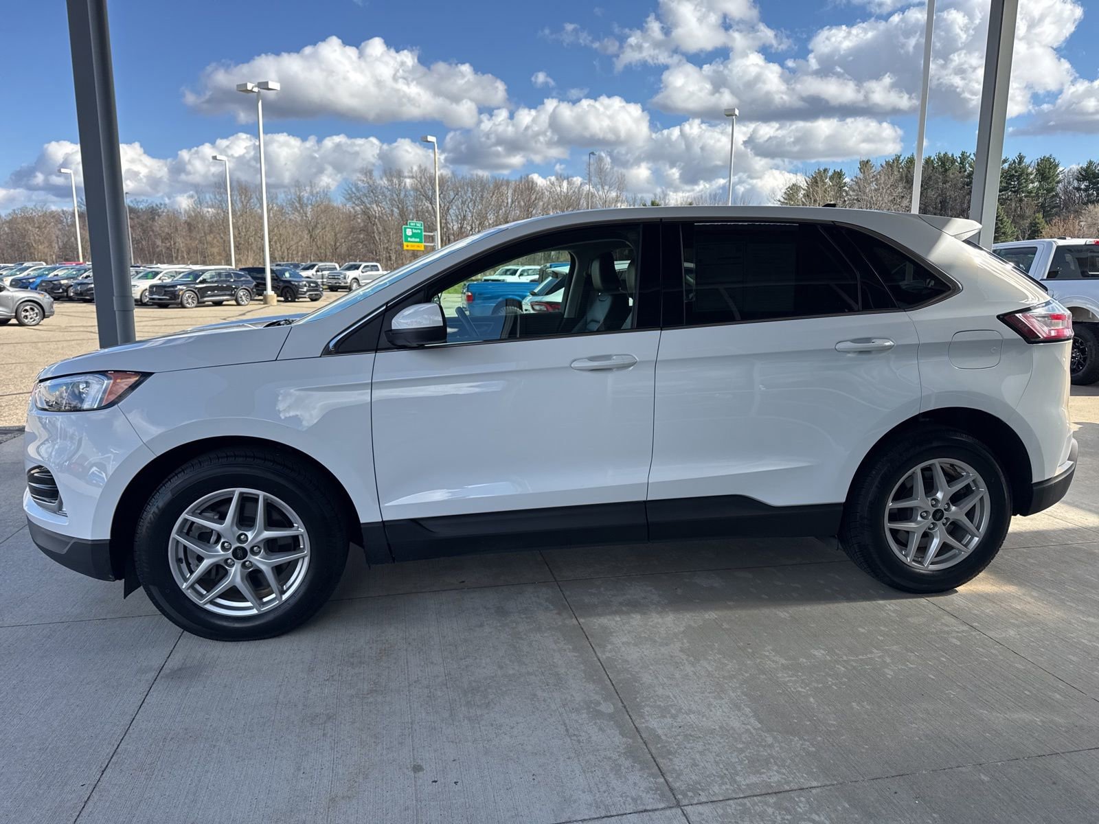 Certified 2023 Ford Edge SEL w/ Convenience Package image 7