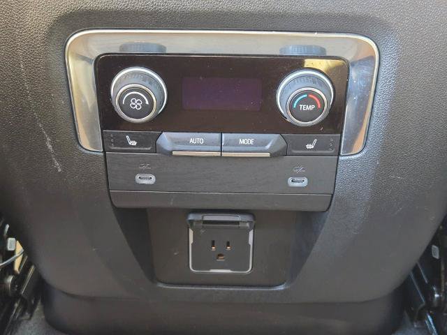 Used 2022 Chevrolet Tahoe Premier AWD/4WD image 22