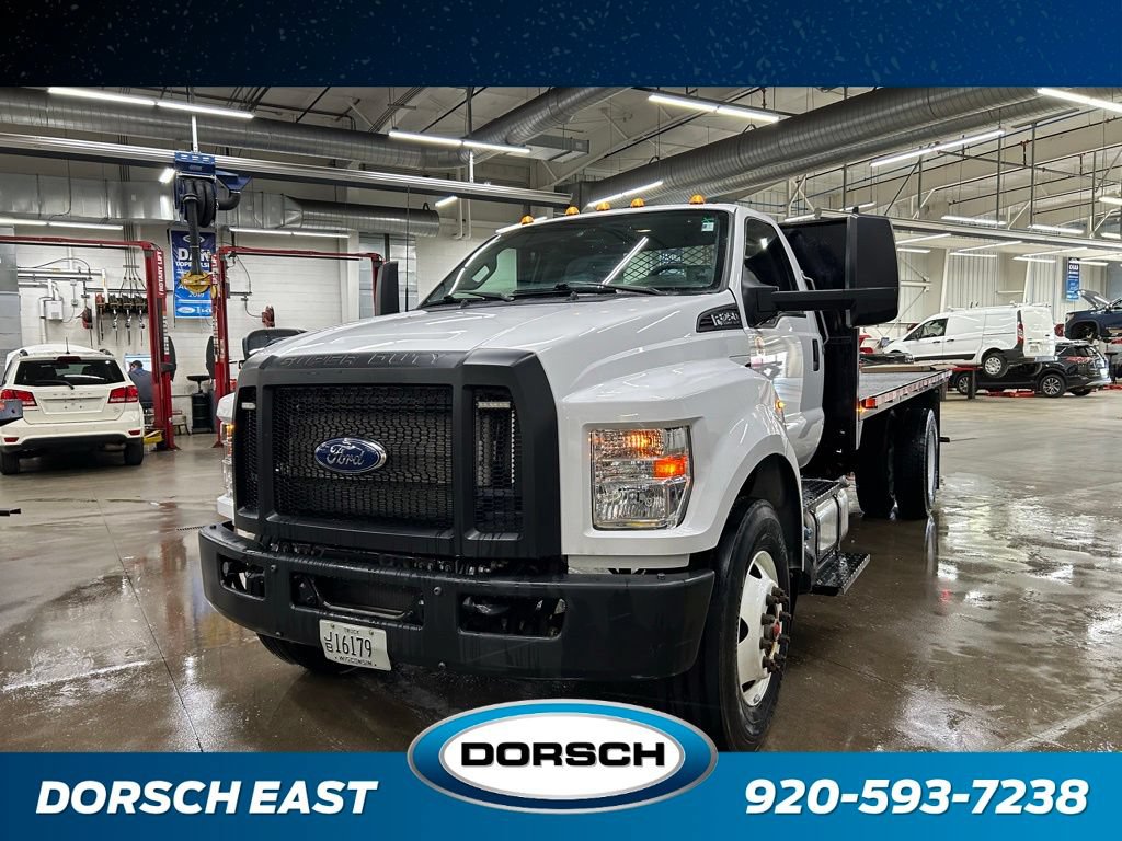 Certified 2022 Ford F750 2WD Regular Cab Super Duty image 1
