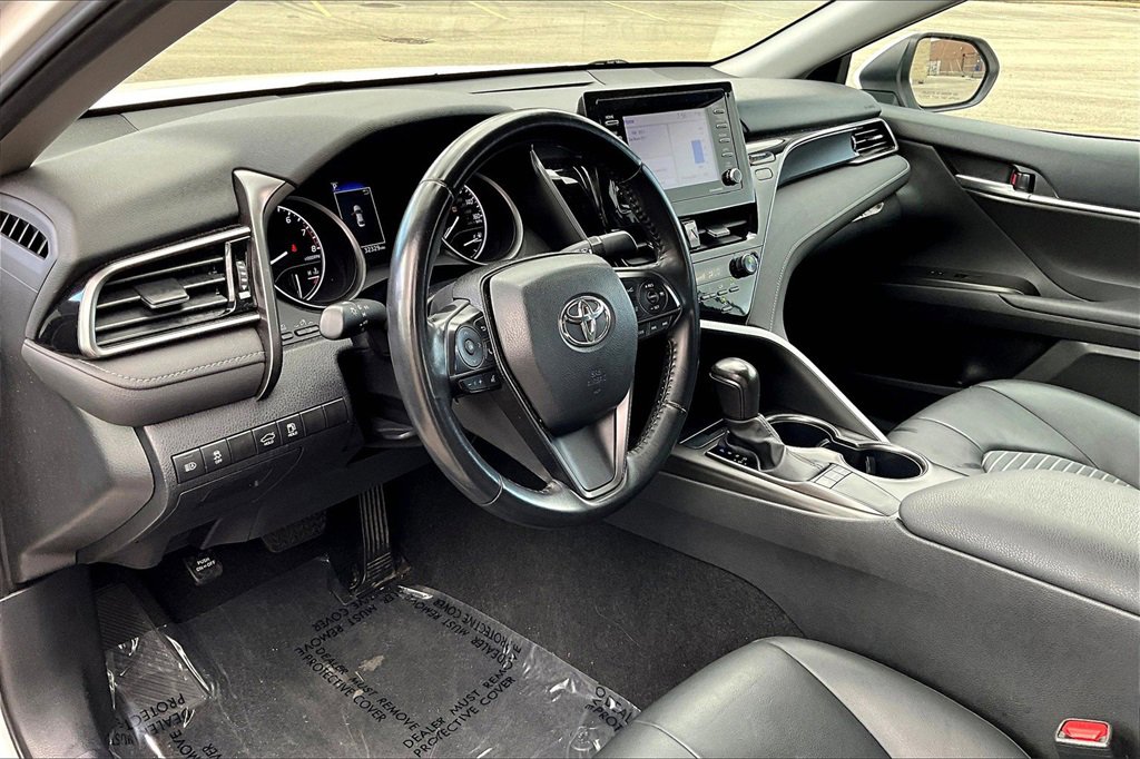 Used 2024 Toyota Camry SE image 13