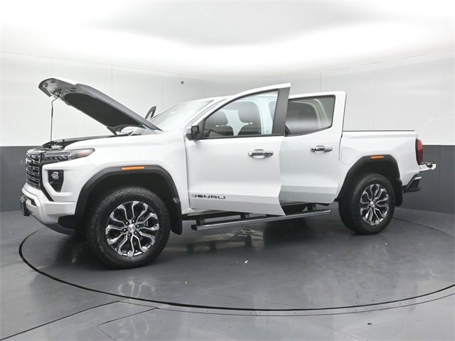 Used 2023 GMC Canyon Denali image 57