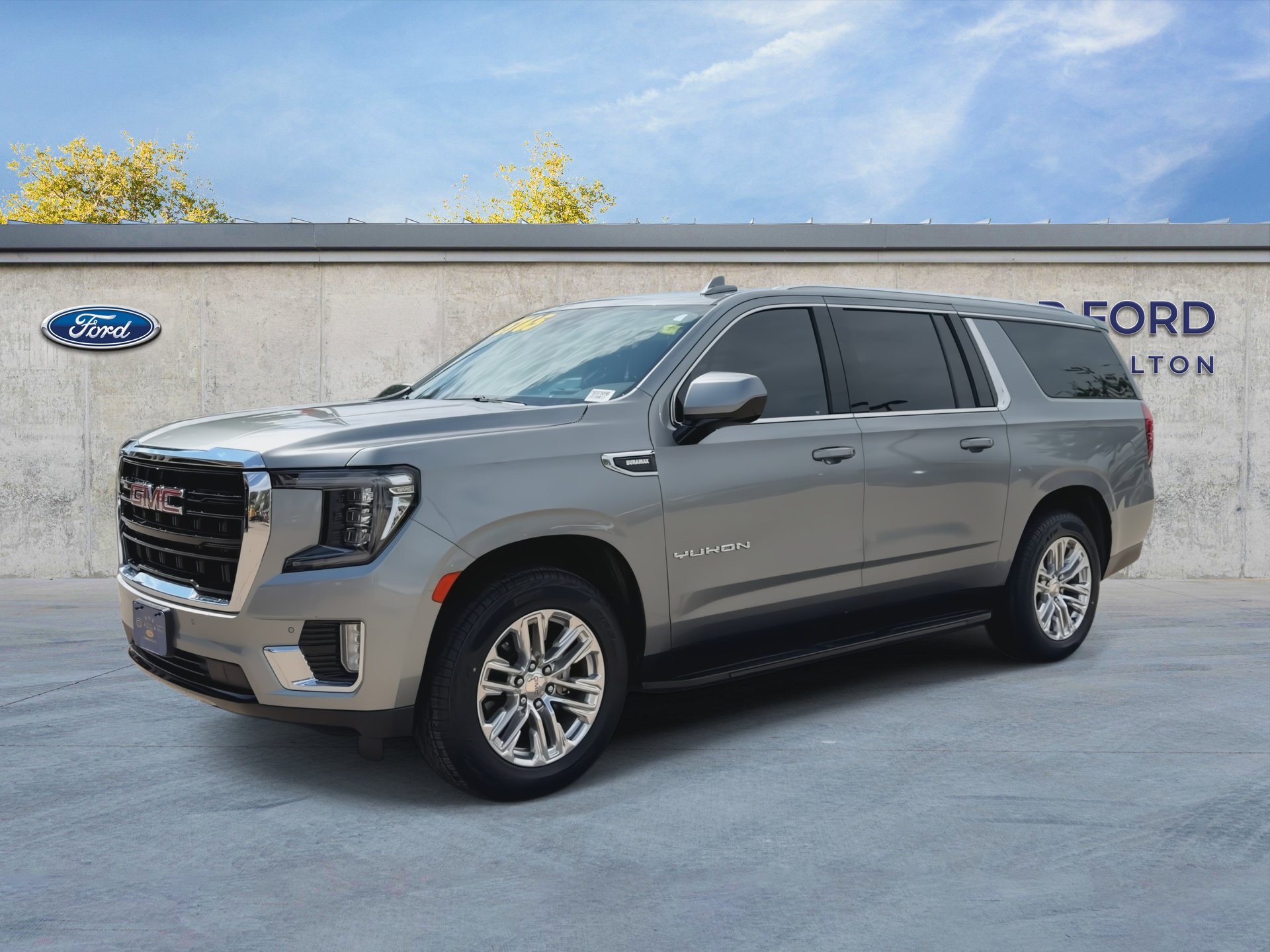 Used 2023 GMC Yukon XL SLE w/ Max Trailering Package RWD image 4