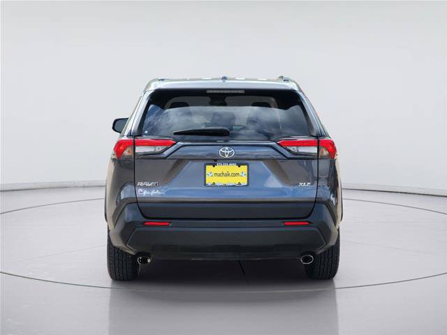 Used 2021 Toyota RAV4 XLE FWD image 5