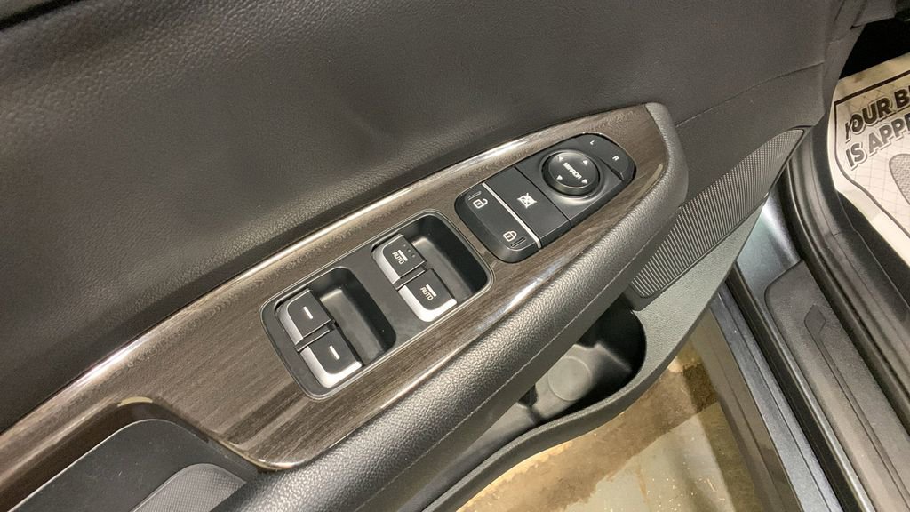 Used 2020 Kia Optima EX image 24