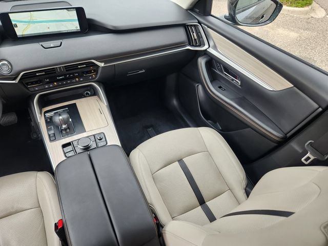 Used 2024 MAZDA CX-90 Plug-In Hybrid w/ Premium Pkg AWD/4WD image 14