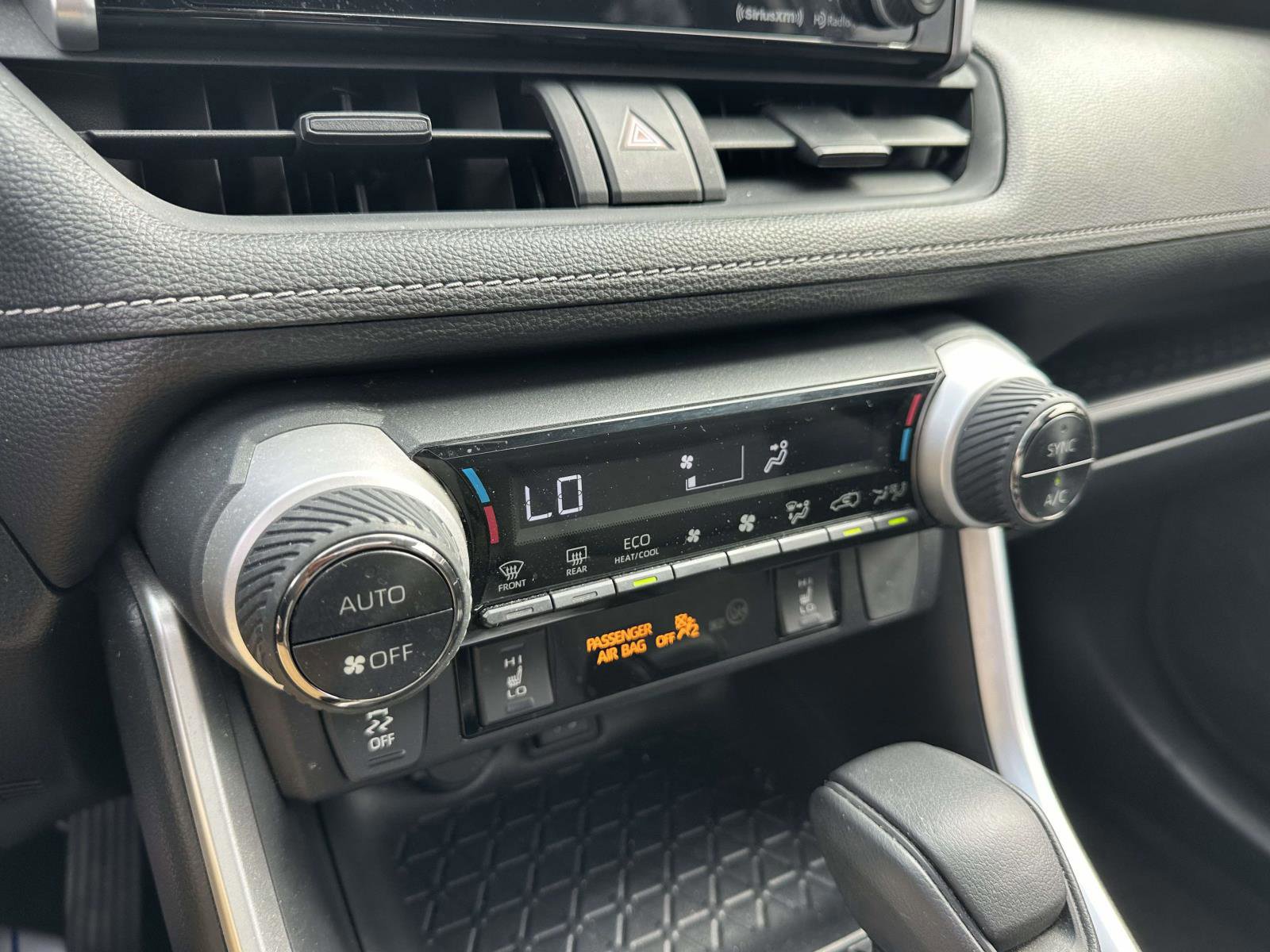 Used 2019 Toyota RAV4 XLE image 23