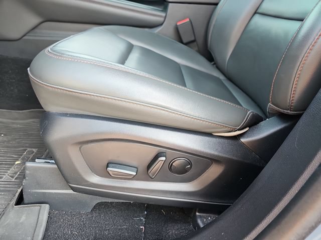 Certified 2025 Ford Explorer Active w/ Active Comfort Package RWD image 18