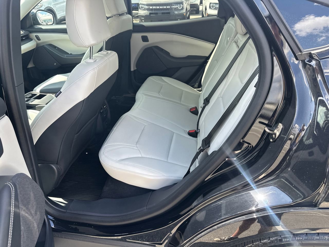 Certified 2025 Ford Mustang Mach-E Premium image 24